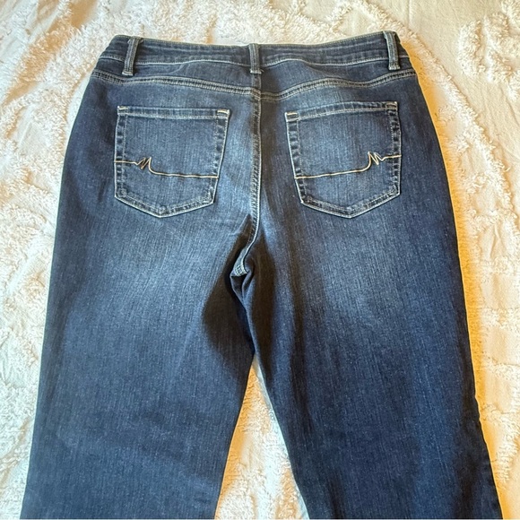 Maurices Mid rise Size 12R Straight Leg Jeans A38 - Picture 5 of 7